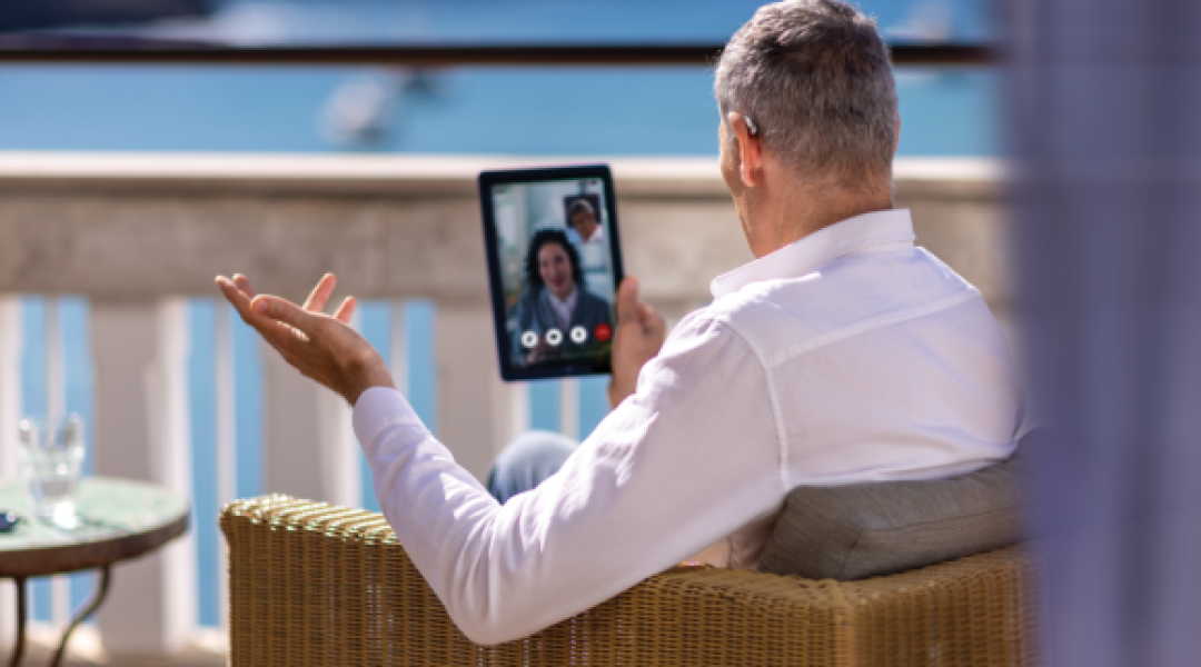 Les appareils auditifs et le Bluetooth : quand la technologie change l’écoute au quotidien